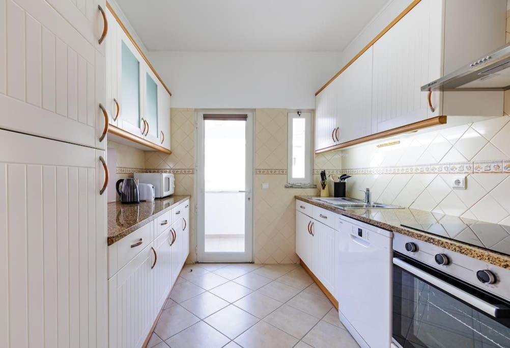 Sea-Front 1' Min! - Apartment With Ac & Wifi กัวเตย์รา ภายนอก รูปภาพ